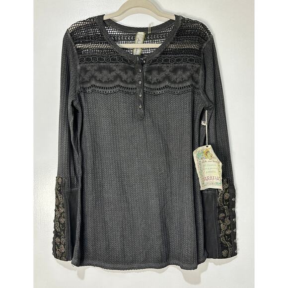 Aratta Silent Journey Boho Lace Thermal Long Sleeve Gray Top Size Small NWT - Picture 1 of 14